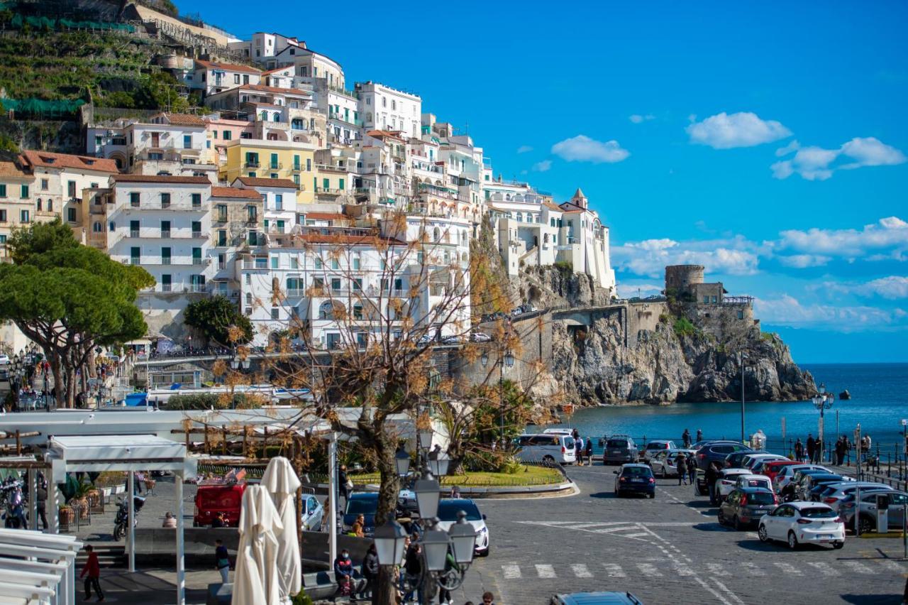 Lu Penniell Apartment Amalfi Luaran gambar